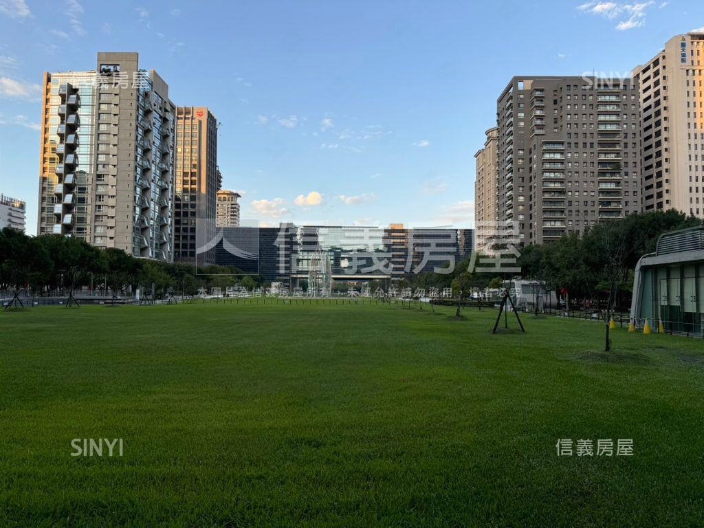 市政１號院高樓朝南視野房屋室內格局與周邊環境