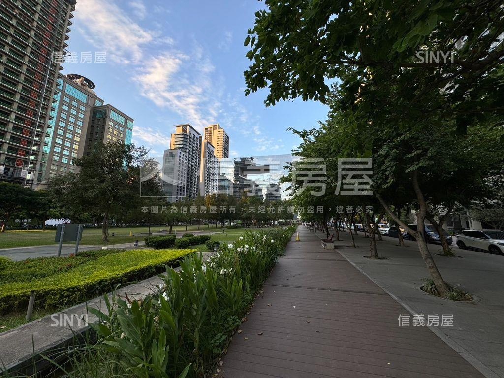 市政１號院高樓朝南視野房屋室內格局與周邊環境