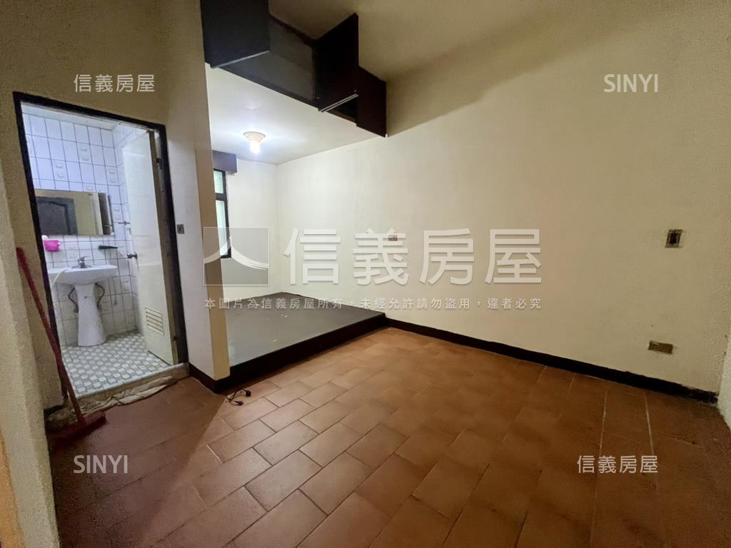 低樓層方正格局房屋室內格局與周邊環境