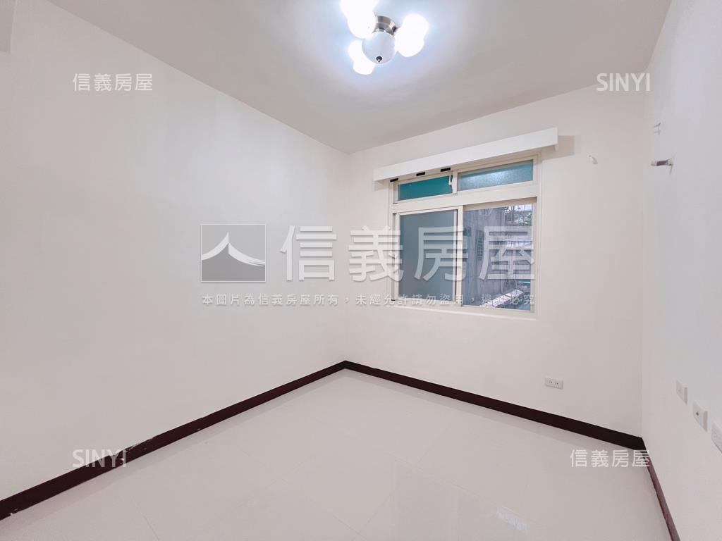 低總價南勢裝潢２樓美寓房屋室內格局與周邊環境