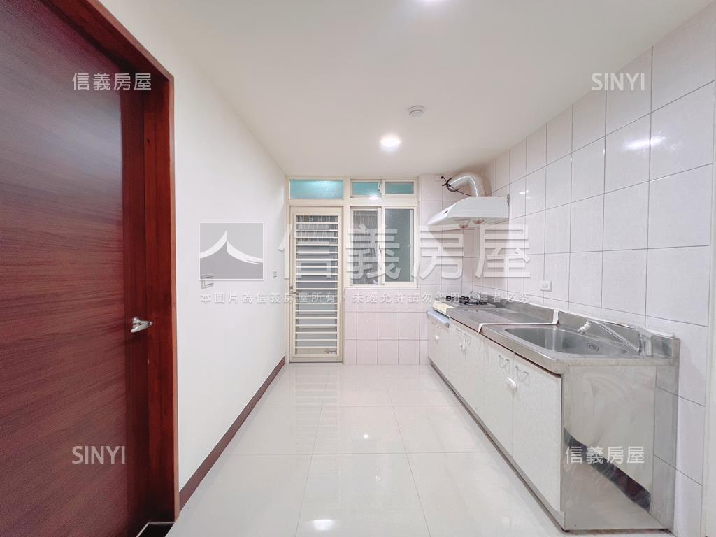 低總價南勢裝潢２樓美寓房屋室內格局與周邊環境