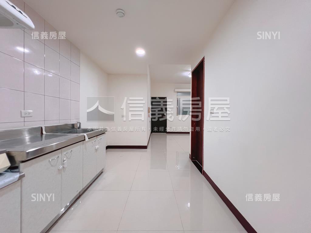 低總價南勢裝潢２樓美寓房屋室內格局與周邊環境