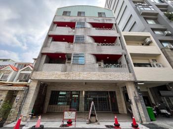 約１０米面寬大地坪透店優