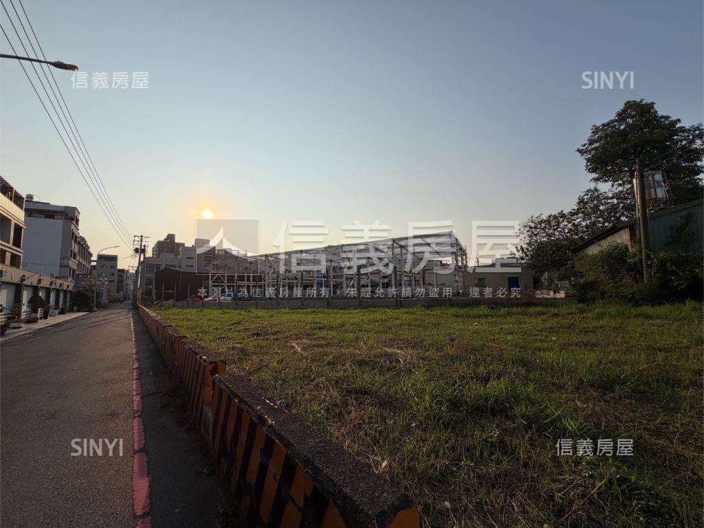 近文山稀有乙種工業用地房屋室內格局與周邊環境