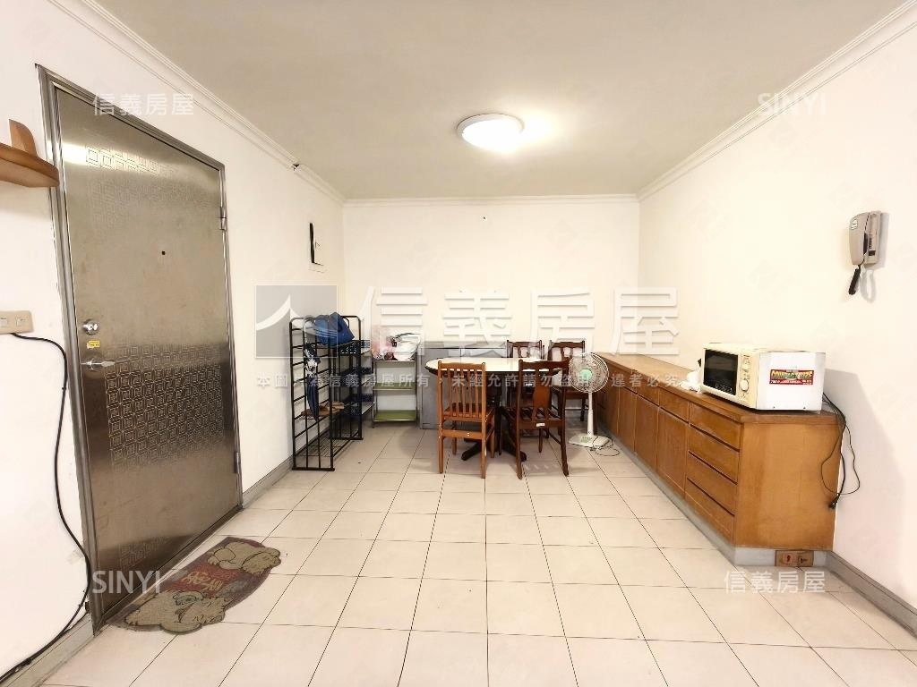 科技大樓雅緻電梯三房房屋室內格局與周邊環境