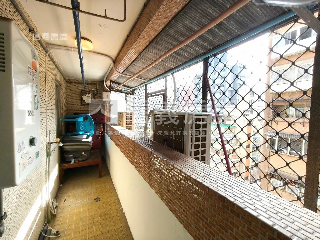 科技大樓雅緻電梯三房房屋室內格局與周邊環境