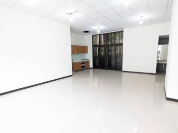 潭子中山路黃金店面