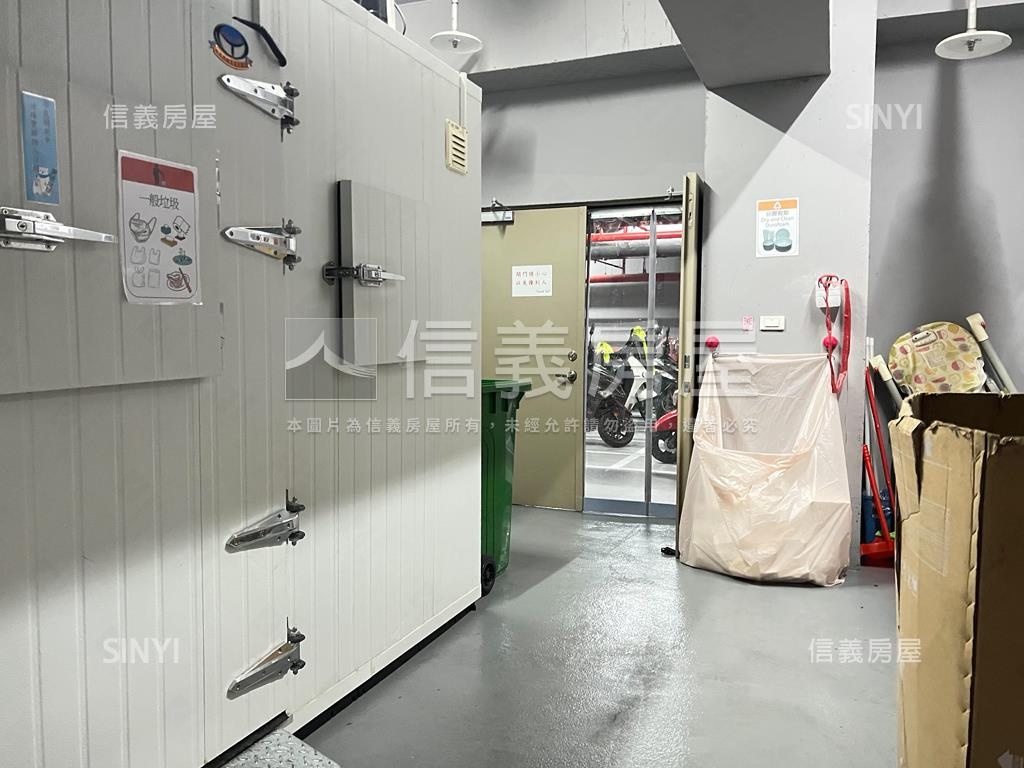 新品苑質感木質調魔術空間房屋室內格局與周邊環境