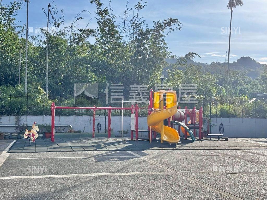 俗！太平邊間有車位透天房屋室內格局與周邊環境