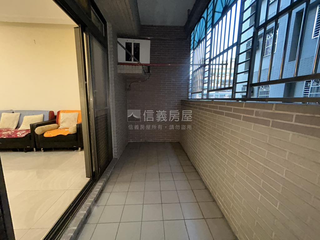 專任陸光三房車位房屋室內格局與周邊環境