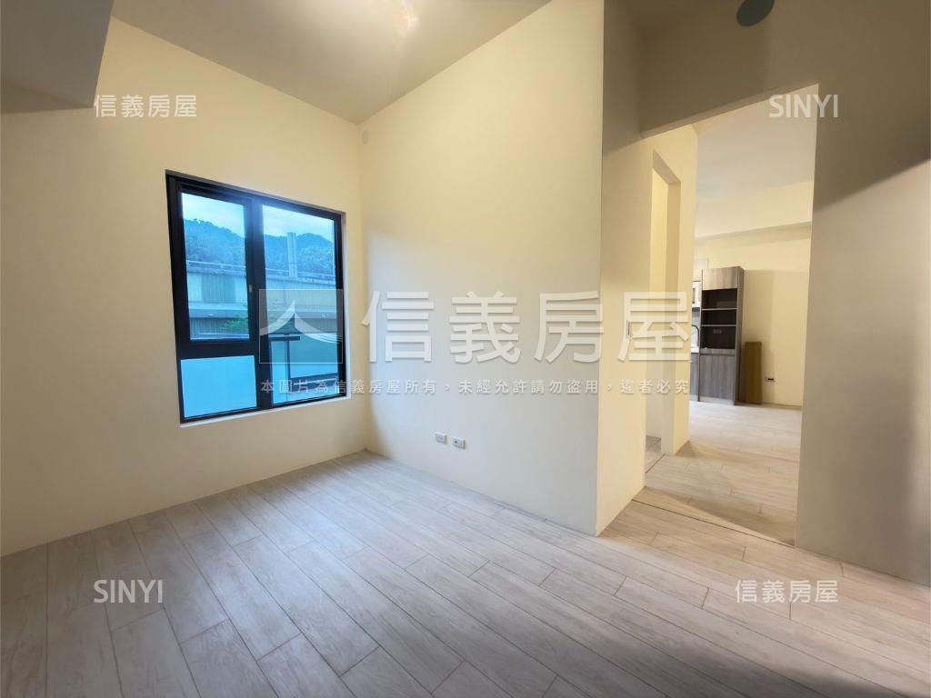 新潤花路精緻露台三房車位房屋室內格局與周邊環境