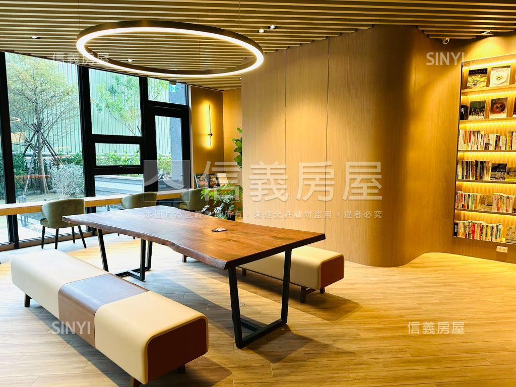 新潤花路精緻露台三房車位房屋室內格局與周邊環境