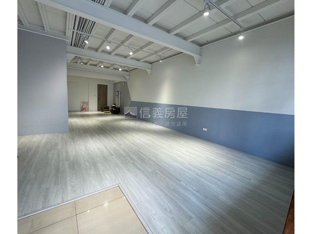 金雅。附美裝潢店住平車位房屋室內格局與周邊環境