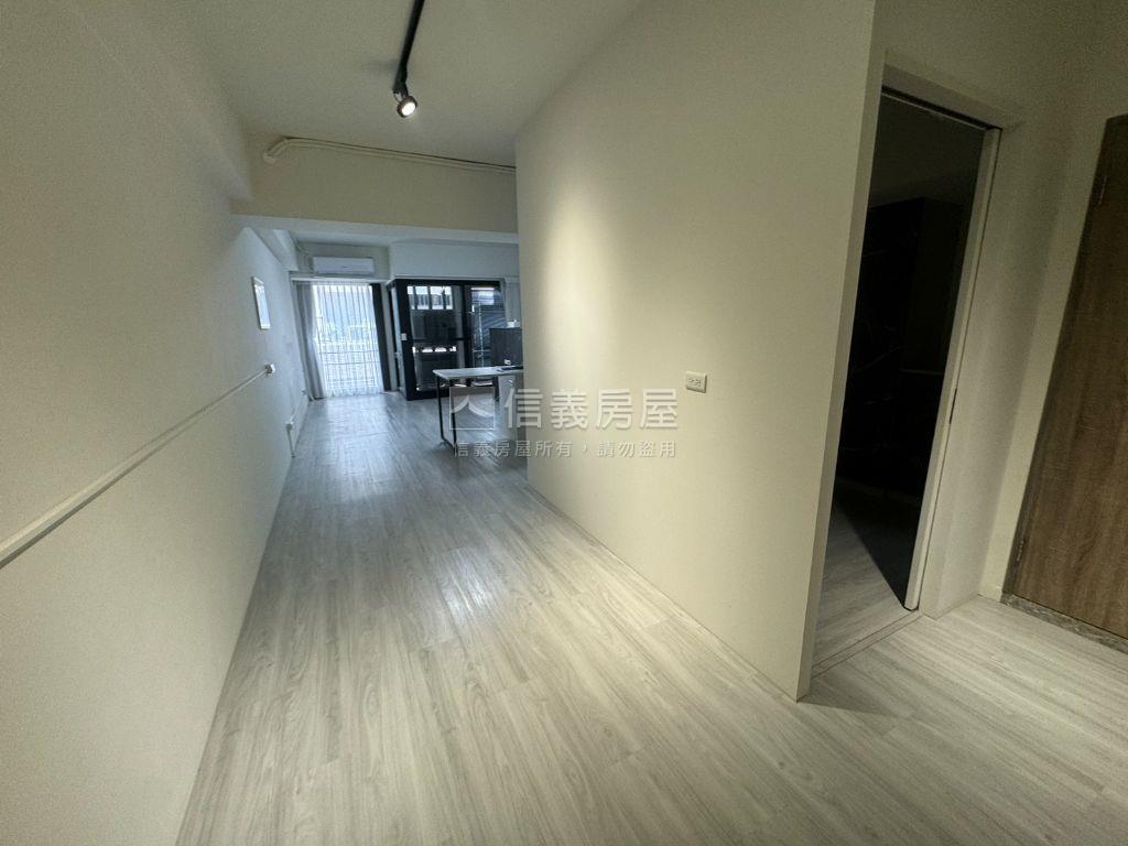 金雅。附美裝潢店住平車位房屋室內格局與周邊環境