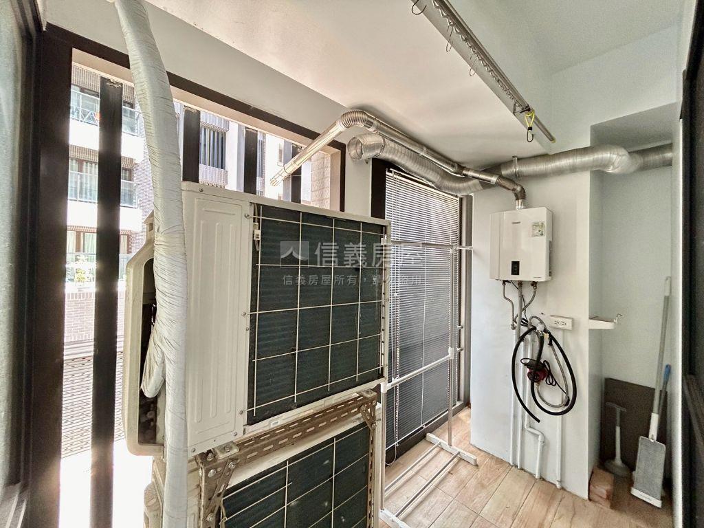 金雅。附美裝潢店住平車位房屋室內格局與周邊環境