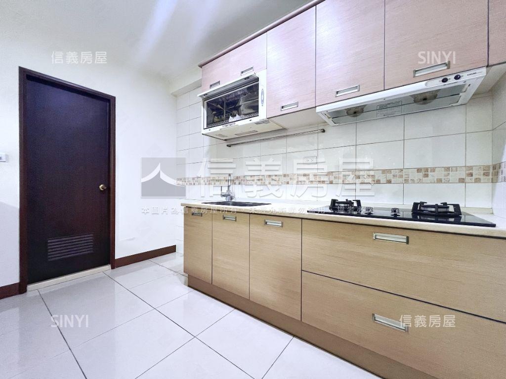 采翔天☀️陽台進出大兩房房屋室內格局與周邊環境