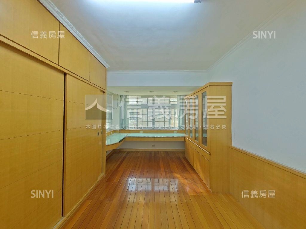 河堤北國大地雙車別墅房屋室內格局與周邊環境