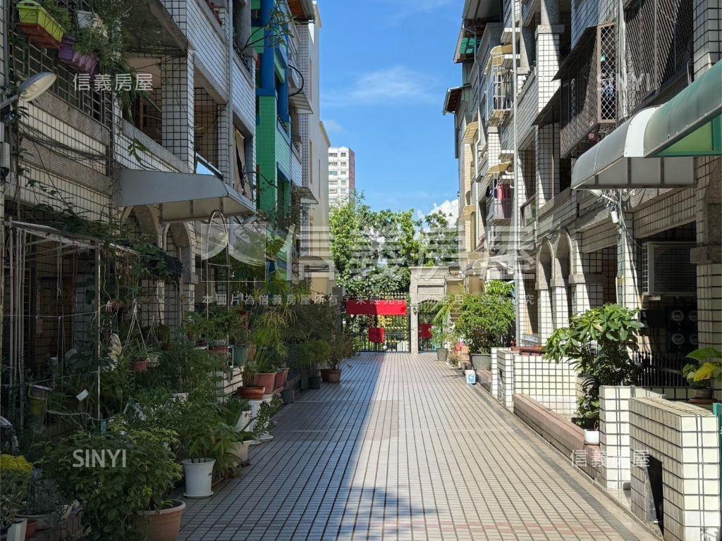 河堤北國大地雙車別墅房屋室內格局與周邊環境