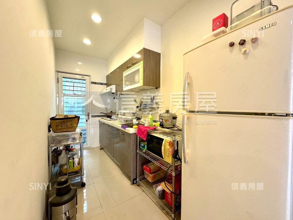 近藝文特區中正路三房美寓房屋室內格局與周邊環境
