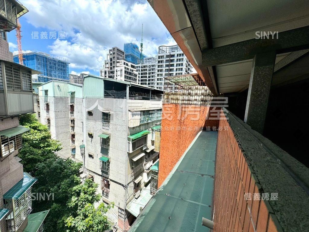 近藝文特區中正路三房美寓房屋室內格局與周邊環境