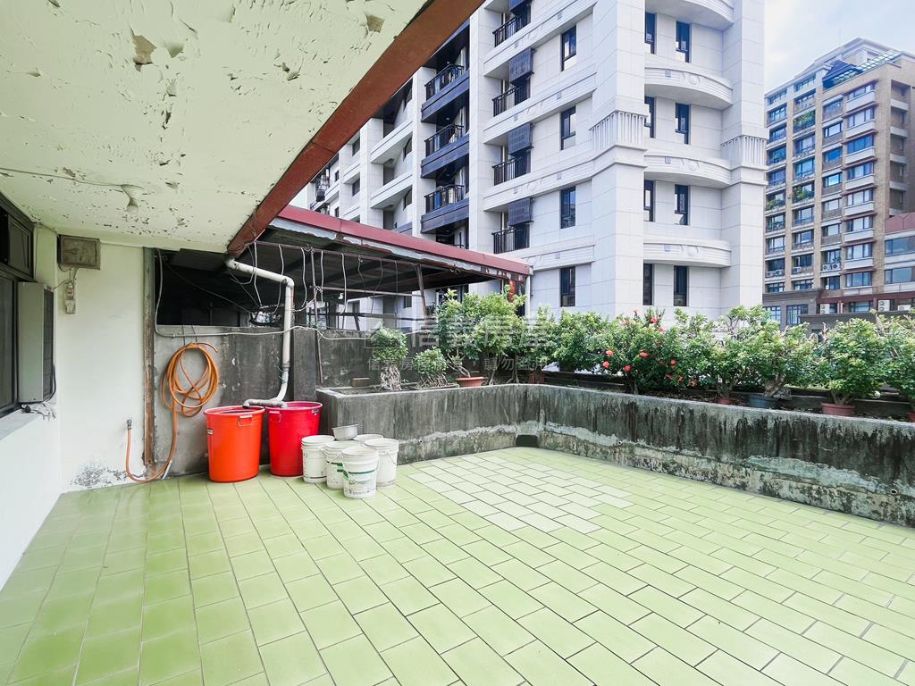 近捷運明亮公寓空中花園房屋室內格局與周邊環境