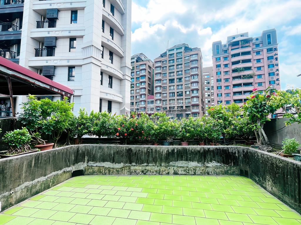 近捷運明亮公寓空中花園房屋室內格局與周邊環境