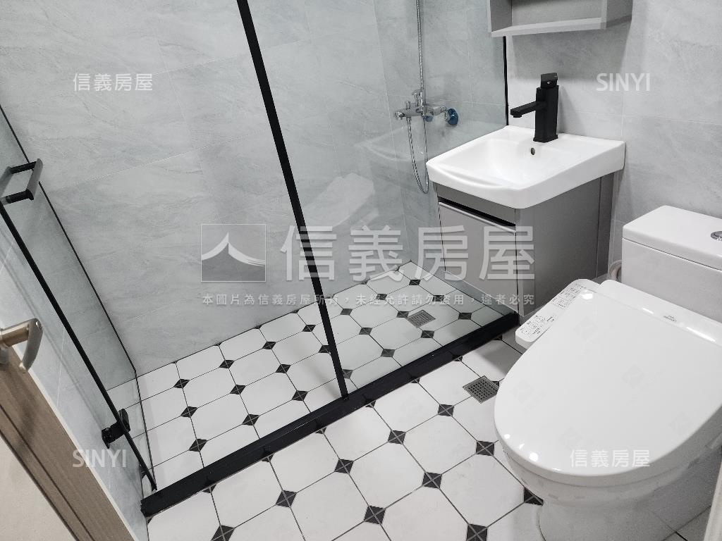 中華裝潢３房車位房屋室內格局與周邊環境