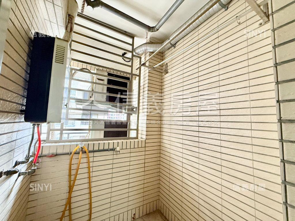 站前威力｜衛浴開窗２房房屋室內格局與周邊環境