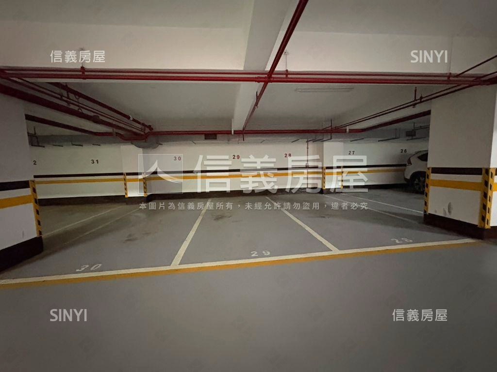 財經天廈明亮大辦公房屋室內格局與周邊環境