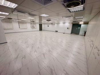 財經天廈明亮大辦公