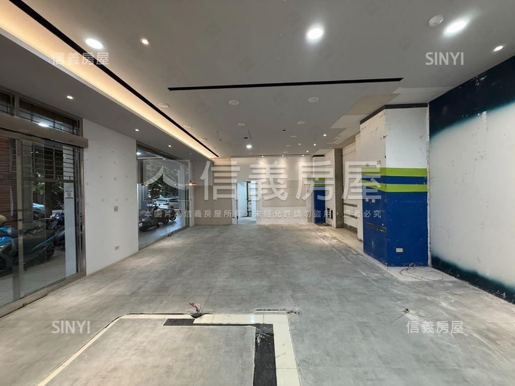 近市府捷運站大面寬金店面房屋室內格局與周邊環境