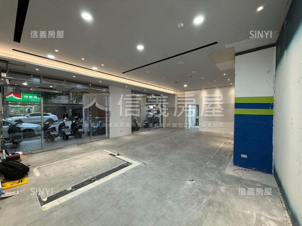 近市府捷運站大面寬金店面房屋室內格局與周邊環境