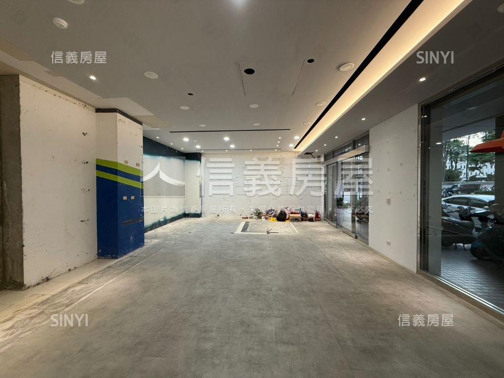 近市府捷運站大面寬金店面房屋室內格局與周邊環境