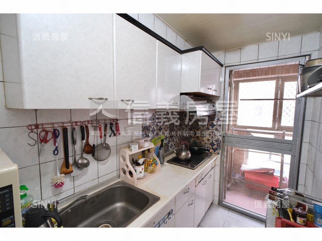 近捷運優質社區舒適三房房屋室內格局與周邊環境