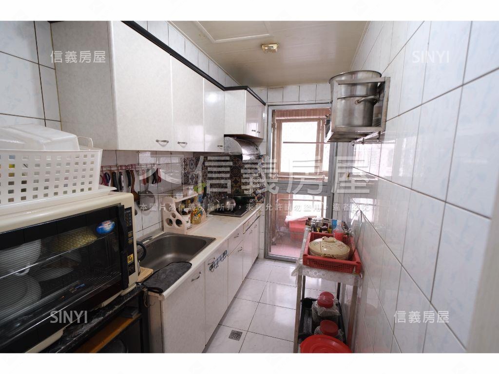 近捷運優質社區舒適三房房屋室內格局與周邊環境