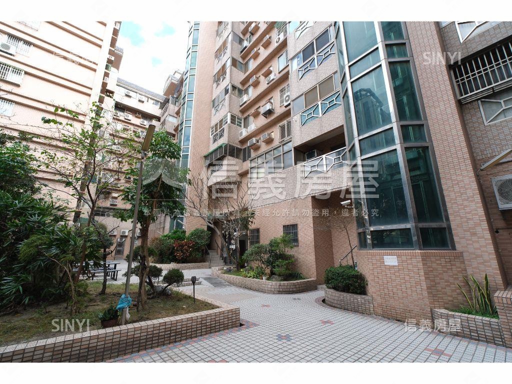 近捷運優質社區舒適三房房屋室內格局與周邊環境