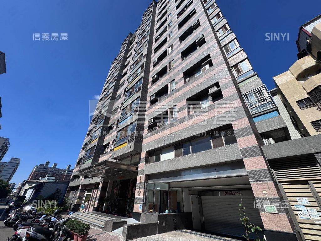 近捷運站３房平面車位房屋室內格局與周邊環境