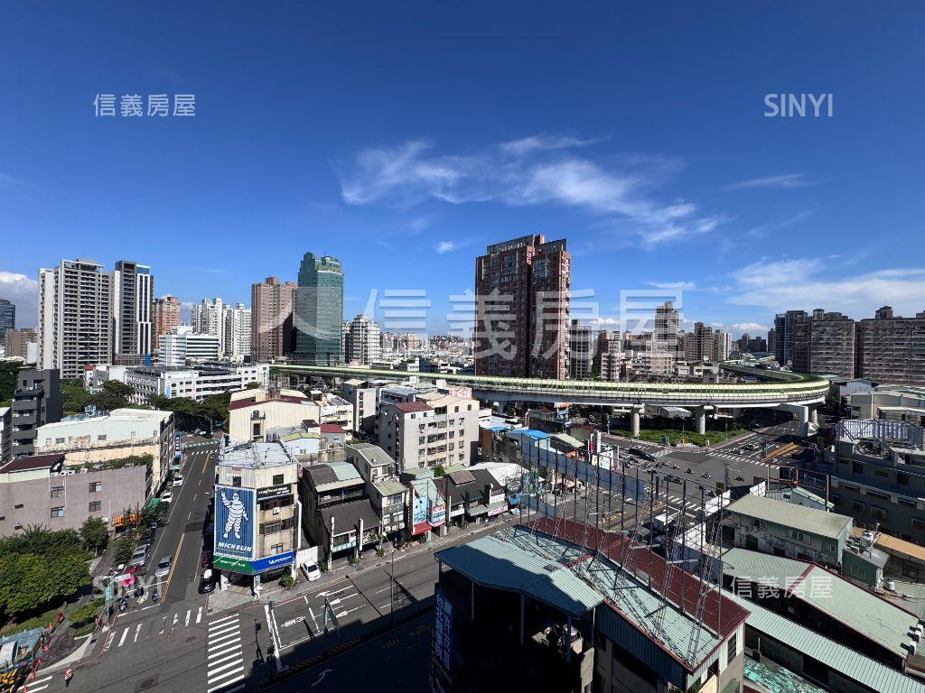 近捷運站３房平面車位房屋室內格局與周邊環境