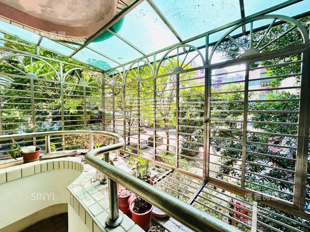 美麗華商圈綠意中庭三房房屋室內格局與周邊環境