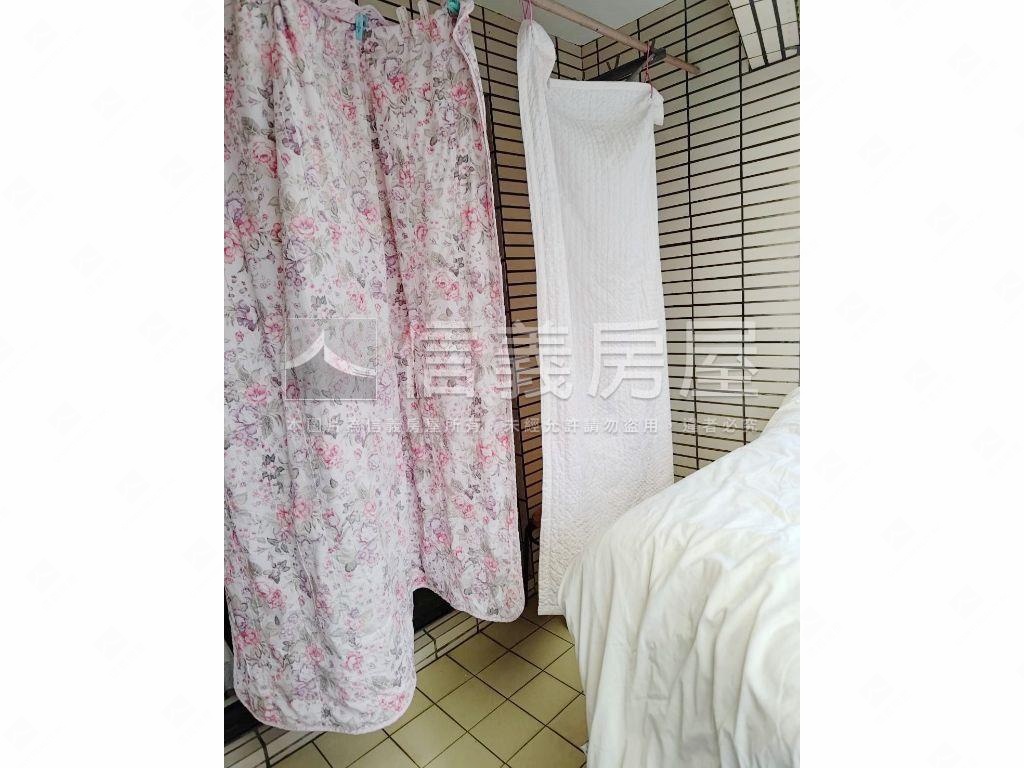 靜心中學旁值得典藏樓中樓房屋室內格局與周邊環境