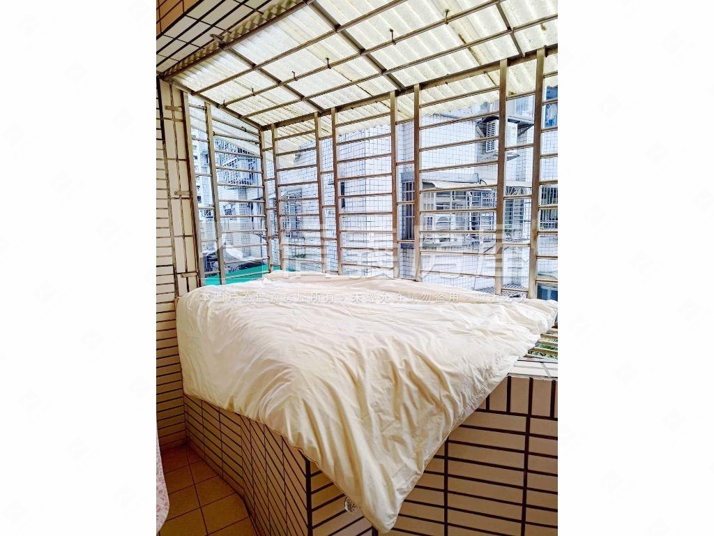 靜心中學旁值得典藏樓中樓房屋室內格局與周邊環境
