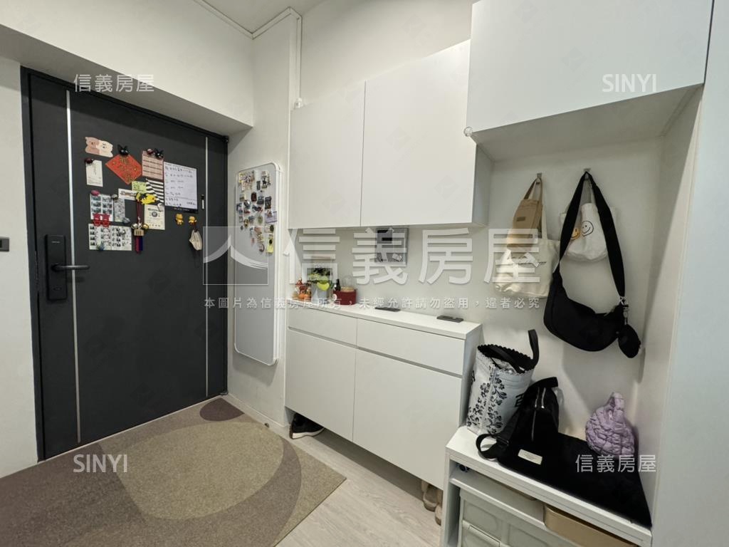 專任稀有美裝潢兩房房屋室內格局與周邊環境