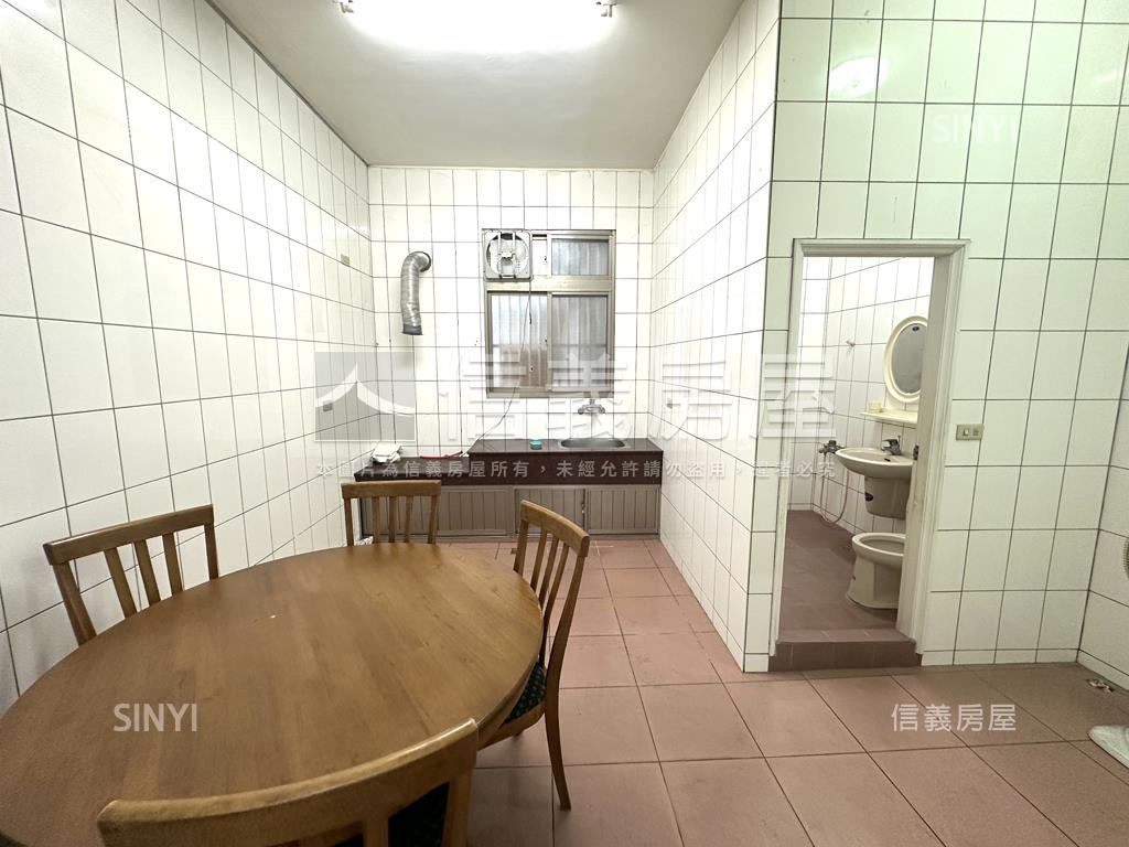 專約廣福路旁精華店面房屋室內格局與周邊環境