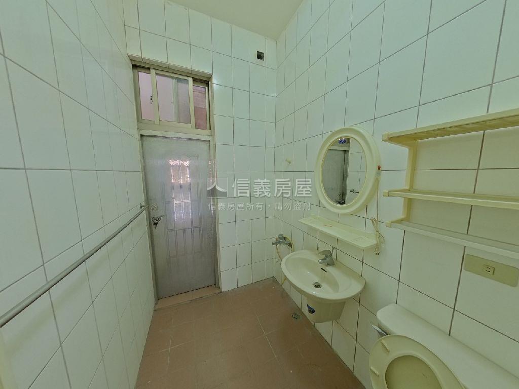 專約廣福路旁精華店面房屋室內格局與周邊環境