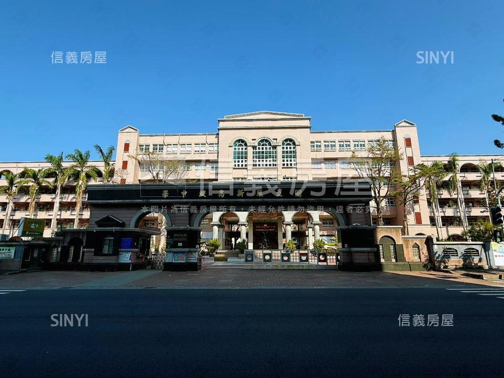 未來捷運南京正路角窗金店房屋室內格局與周邊環境