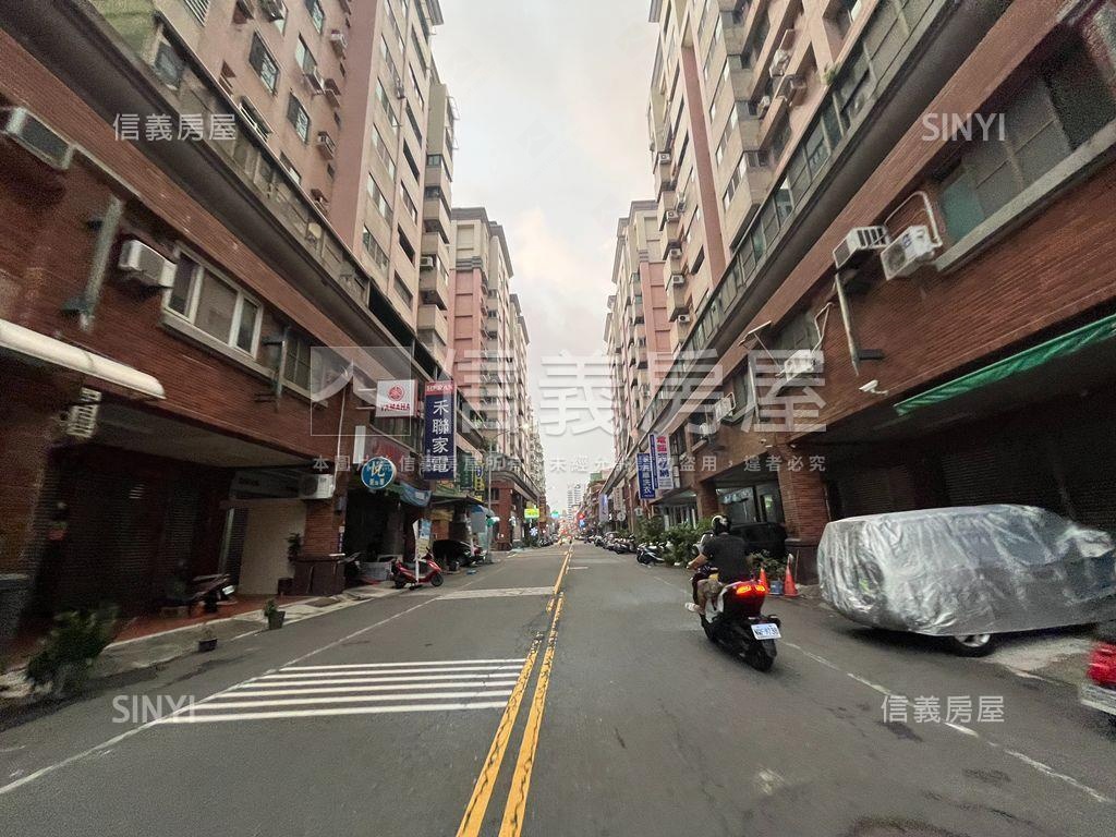 未來捷運南京正路角窗金店房屋室內格局與周邊環境