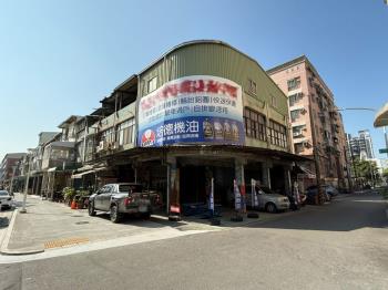 未來捷運南京正路角窗金店