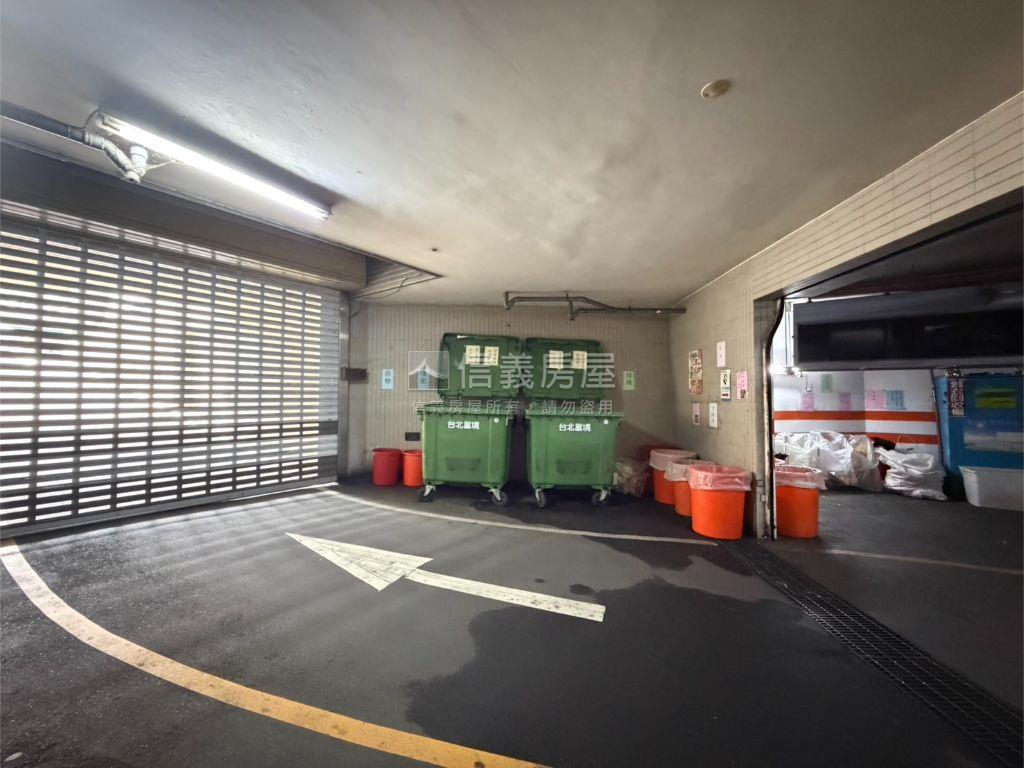 迴龍捷運台北富境房屋室內格局與周邊環境