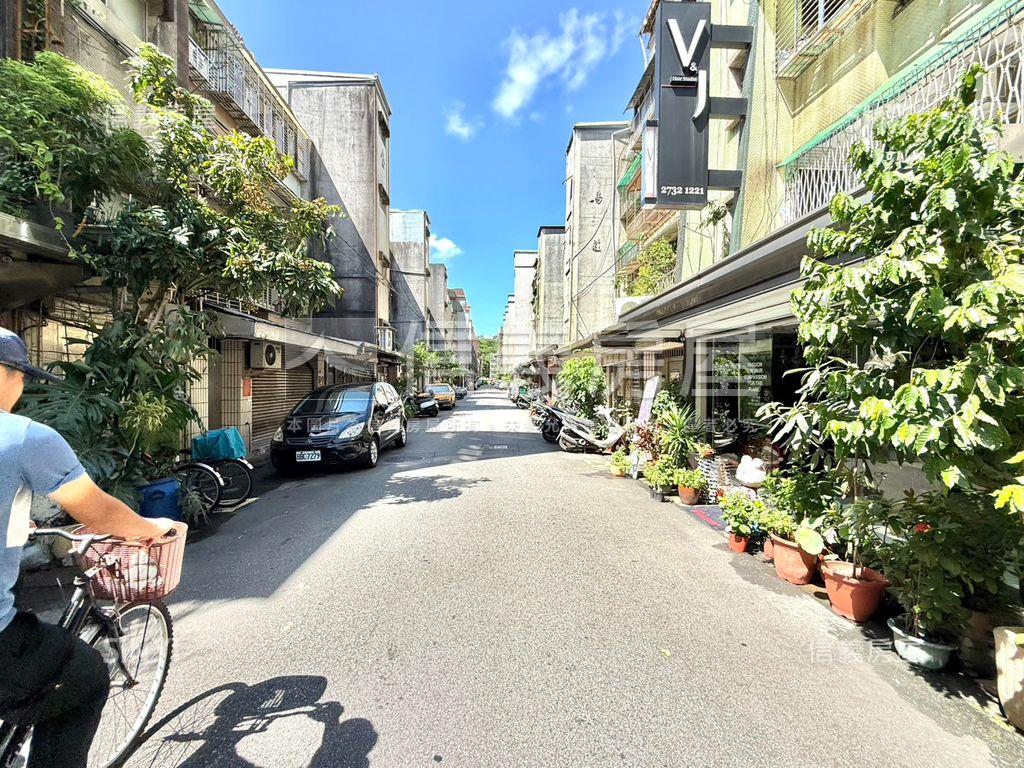 北醫大空間低總價樓中樓房屋室內格局與周邊環境