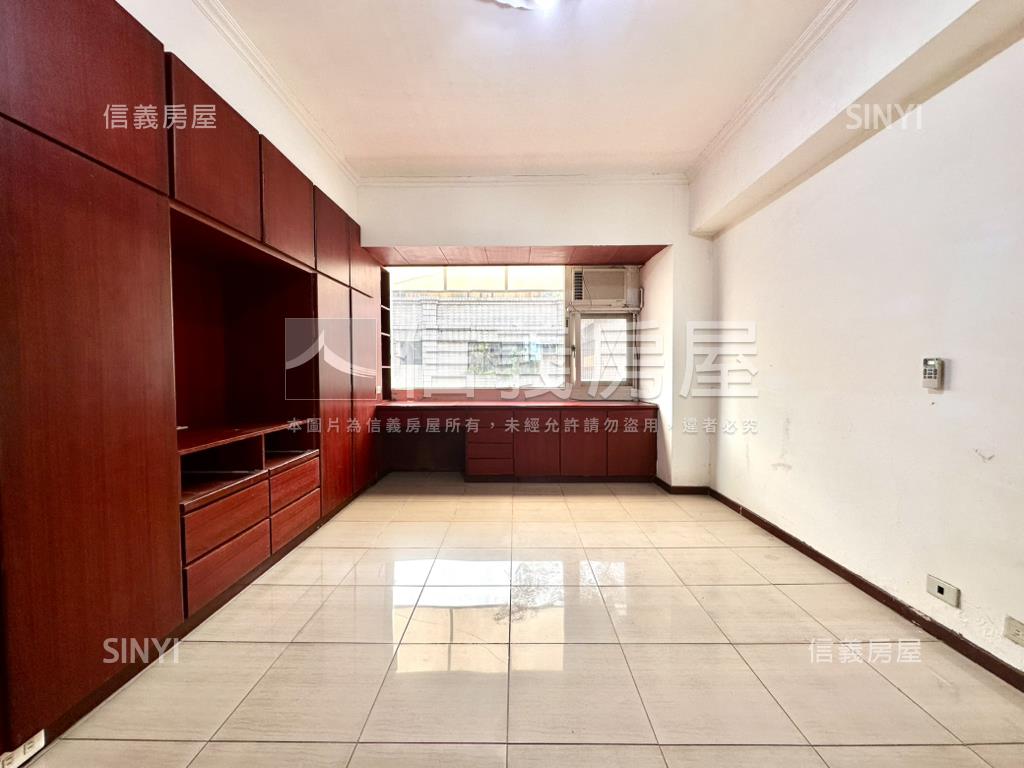 【新接】信義電梯★大空間房屋室內格局與周邊環境